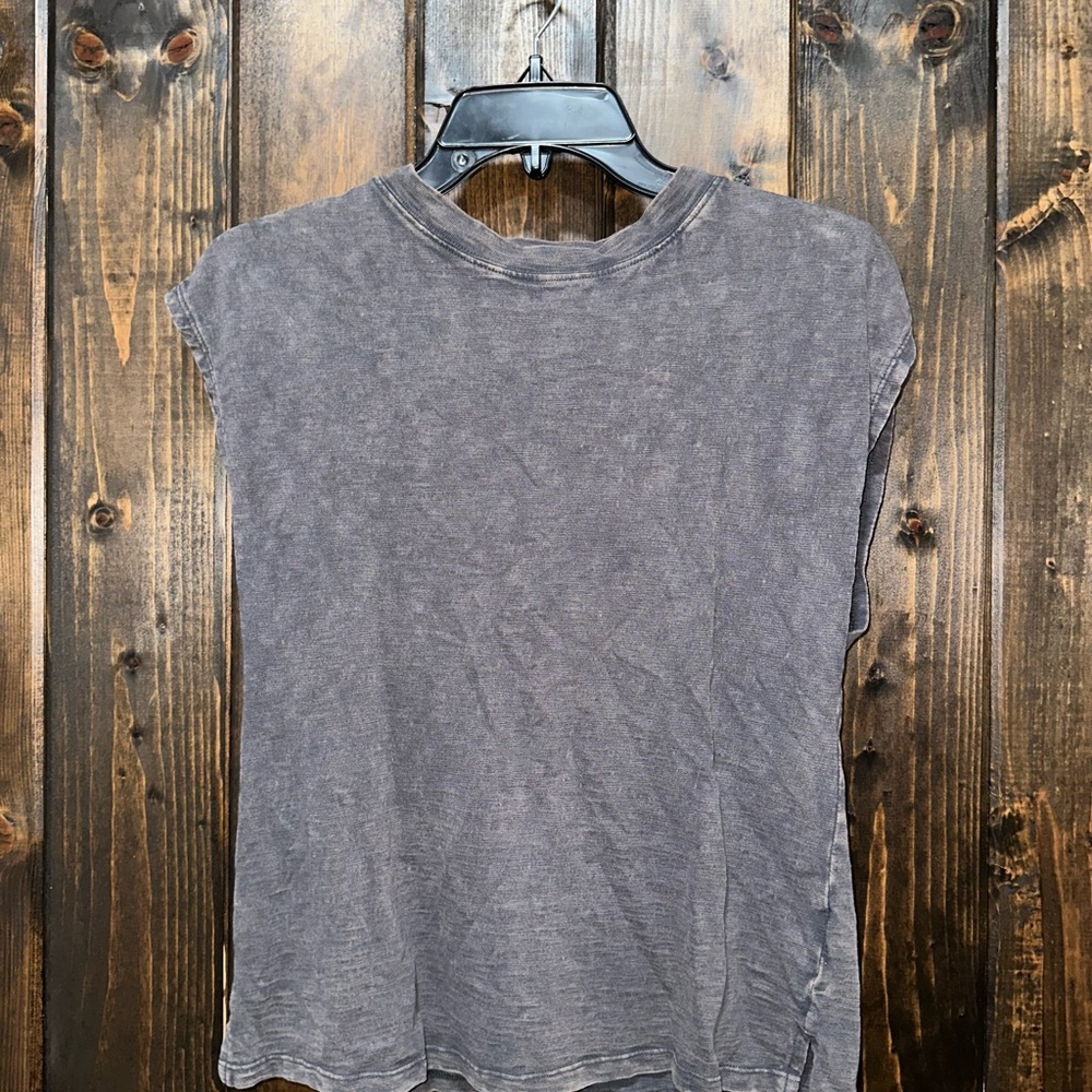 Universal Thread Charcoal Muscle Tee